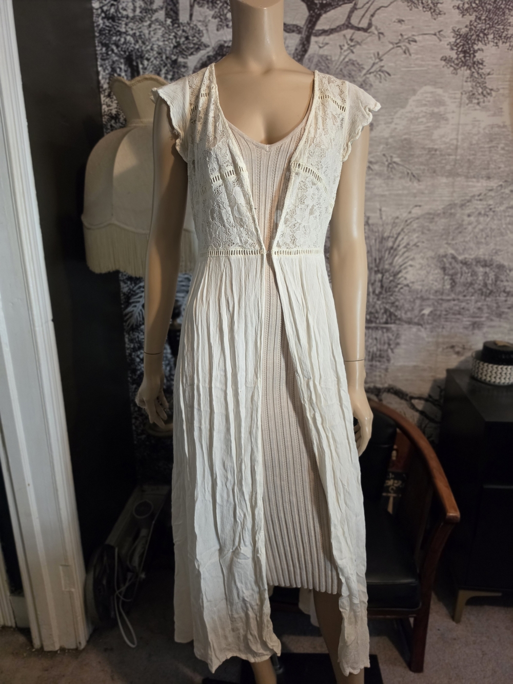 Double Zero Cream Lace Short-Sleeve Maxi Tunic Duster - Size S